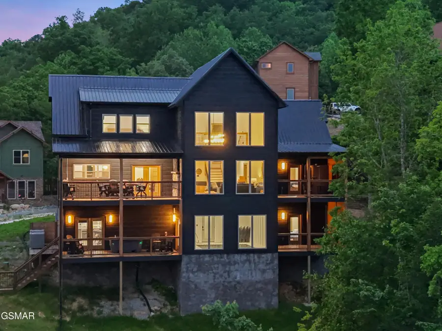 2843 Cedar Falls Way, Sevierville, TN 37862 - Image #2