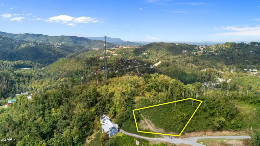 674 Woodland Drive, Gatlinburg, TN 37738 - Image #2