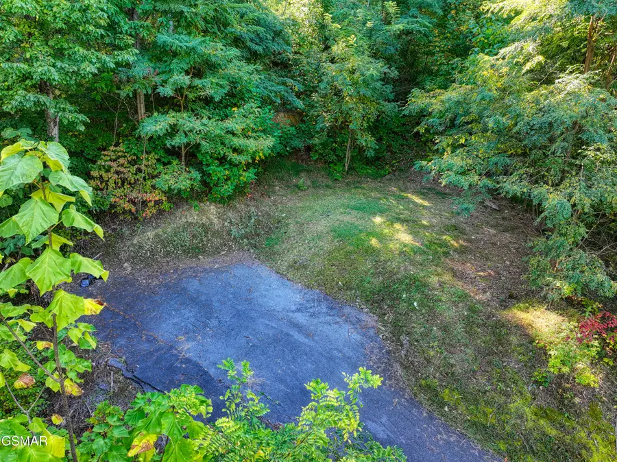 1020 Pine Top Lane, Gatlinburg, TN 37738 - Image #2
