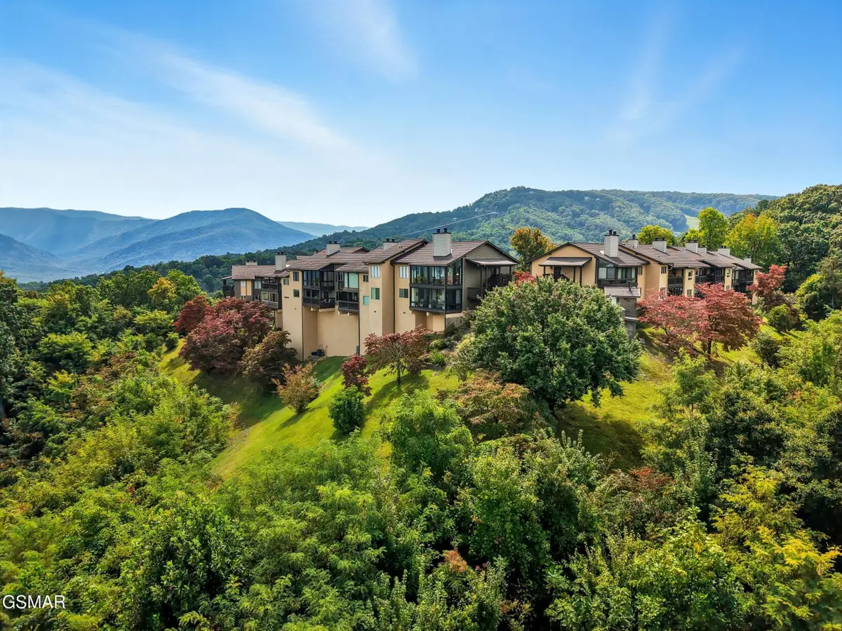 1050 Ski View Drive #APT 408, Gatlinburg, TN 37738 - Image #1