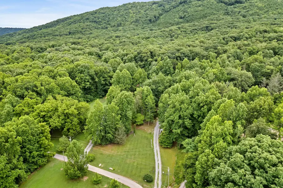 2655 Craig Cir Way, Cosby, TN 37722 - Image #2