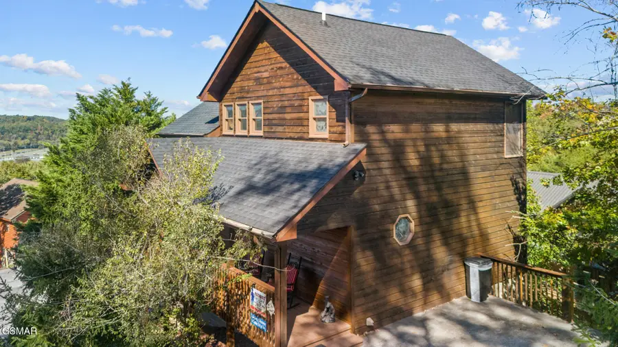 420 Stone Ridge Way Way, Pigeon Forge, TN 37863 - Image #2