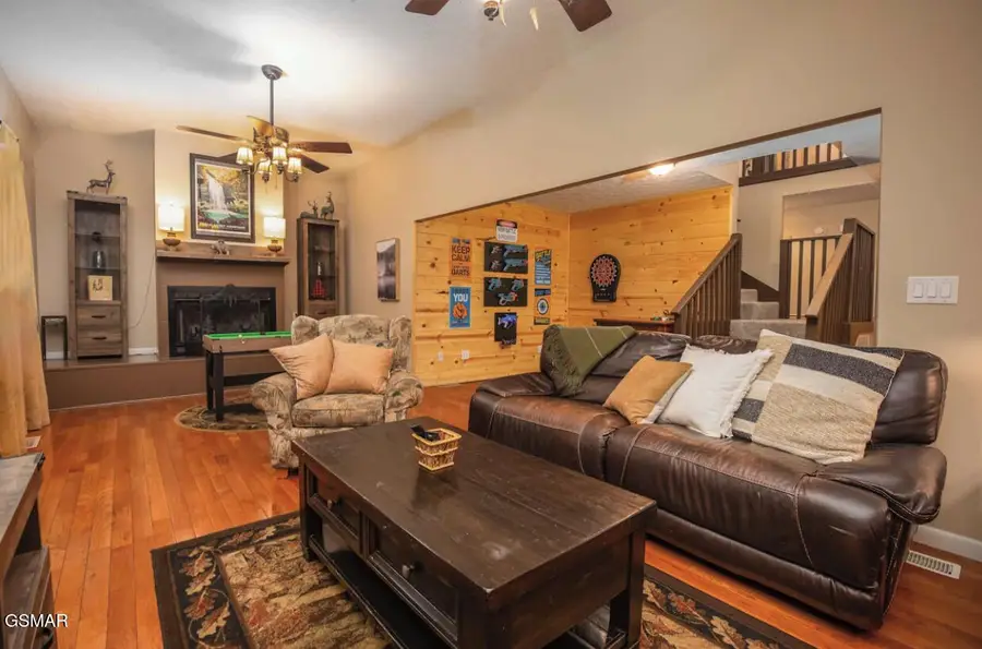 2202 Applewood Road, Sevierville, TN 37862 - Image #2