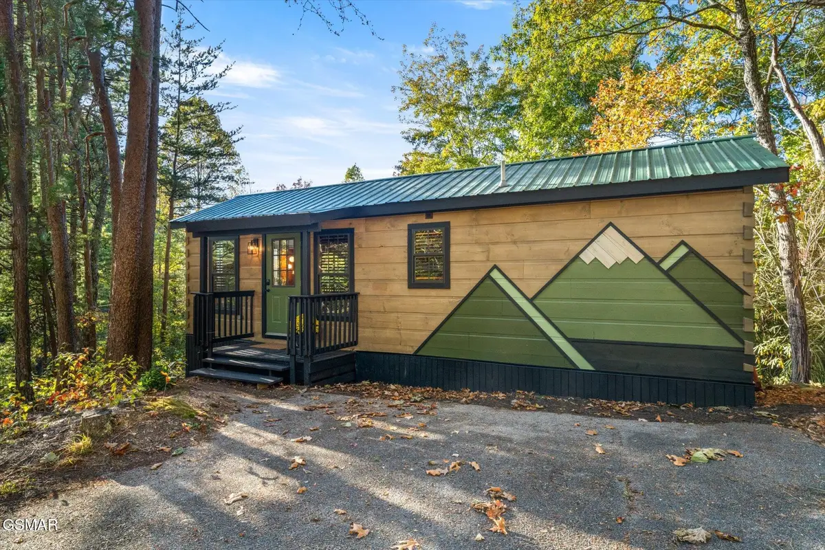 1107 Ridgefield Drive, Sevierville, TN 37876 - Image #1