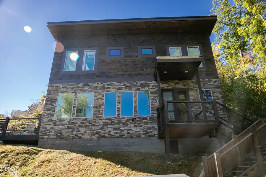 869 Chestnut Drive, Gatlinburg, TN 37738 - Image #3