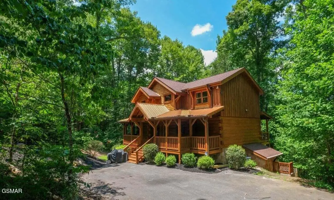 2735 Owls Cove Way, Sevierville, TN 37862 - Image #1