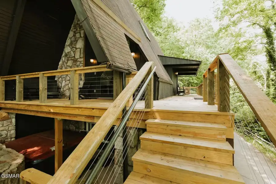 1382 N Baden Drive, Gatlinburg, TN 37738 - Image #2