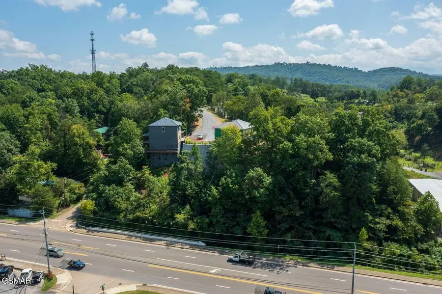 1130 Lee Cardwell Circle Circle, Pigeon Forge, TN 37863 - Image #3