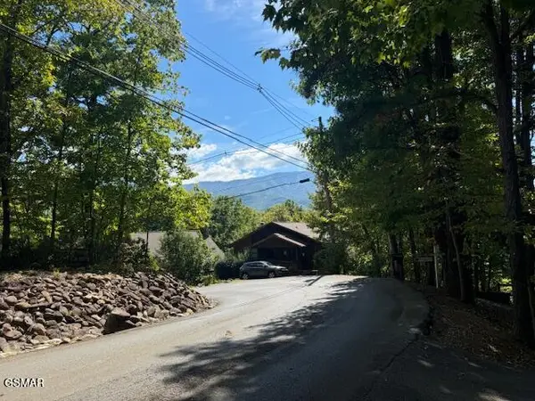 Lot 17 Deer Path Lane, Gatlinburg, TN 37738
