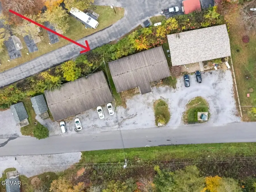 202 Spring Valley Road, Pigeon Forge, TN 37863 - Image #2