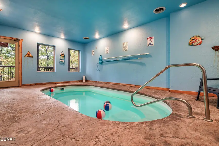 2021 Settlers Ridge Way, Gatlinburg, TN 37738 - Image #2