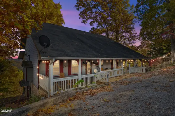 714 Shell Mountain Rd, Sevierville, TN 37876