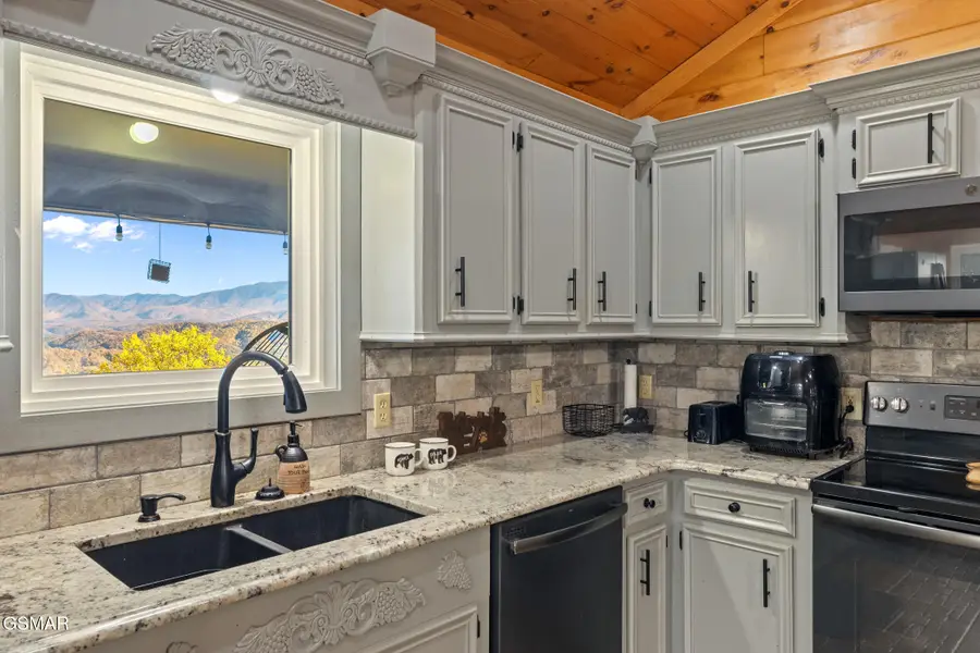 714 Shell Mountain Rd, Sevierville, TN 37876 - Image #3