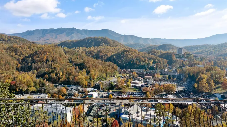 345 Greystone Heights Road, Gatlinburg, TN 37738 - Image #2