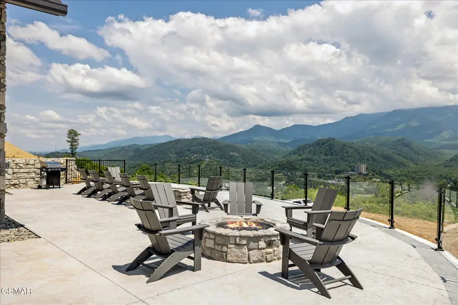 855 Campbell Lead Road #UNIT 207, Gatlinburg, TN 37738 - Image #3
