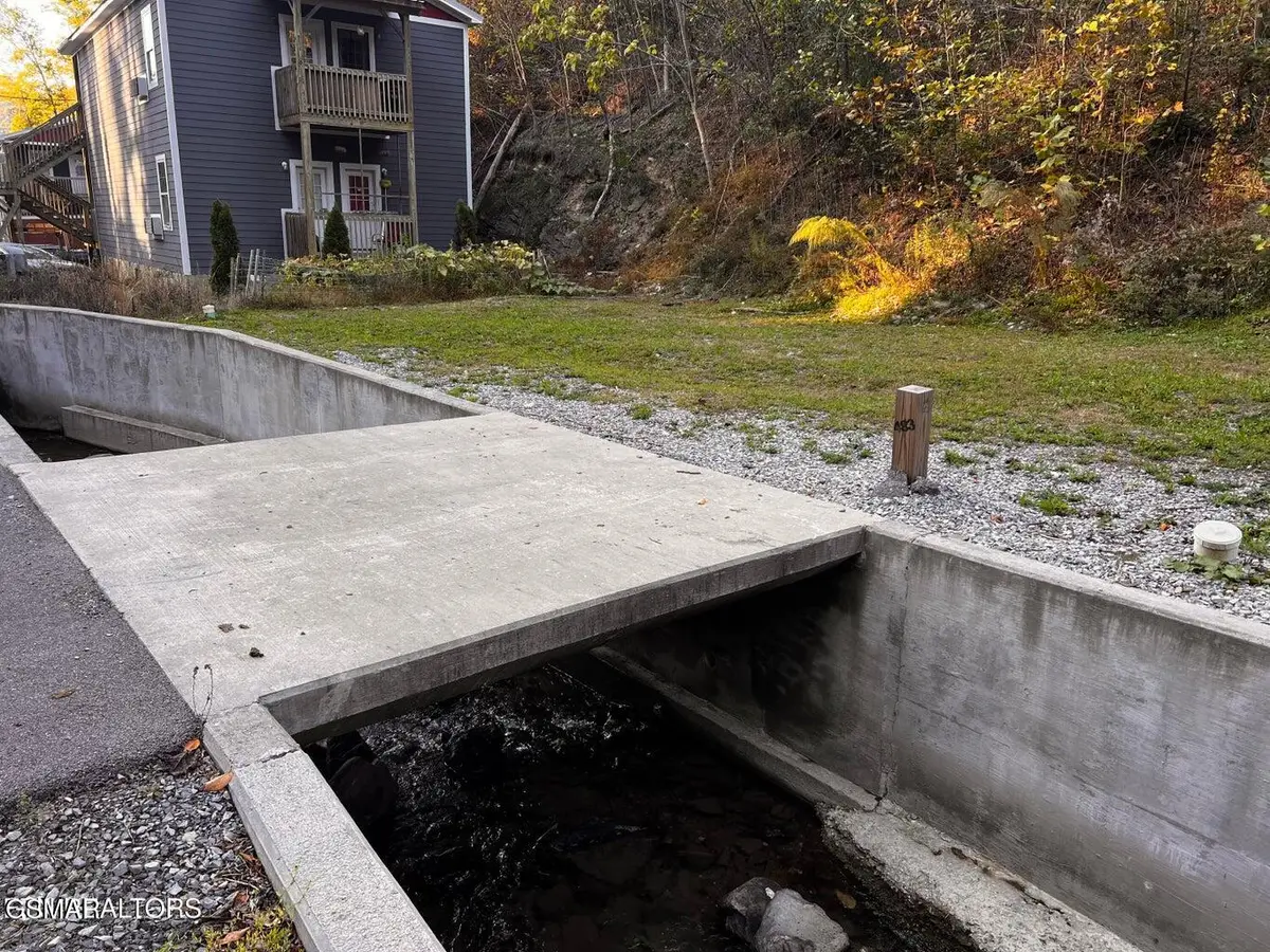 483 Baskins Creek Road, Gatlinburg, TN 37738 - Image #1