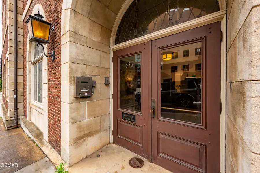 535 Locust Street #303, Knoxville, TN 37902 - Image #3