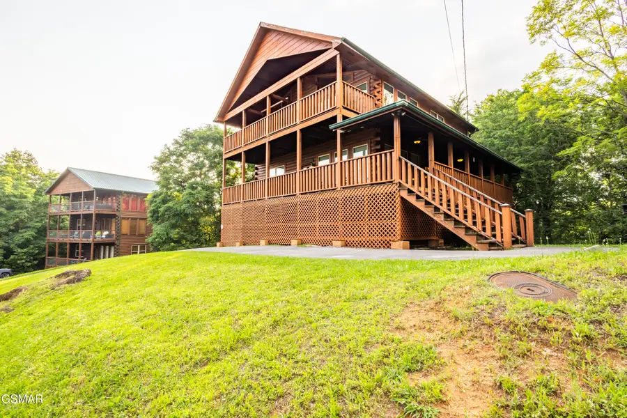 2031 Oakmont Drive, Sevierville, TN 37876 - Image #2