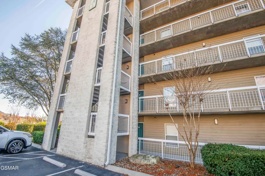 205 Ogle Drive #332, Pigeon Forge, TN 37863 - Image #2