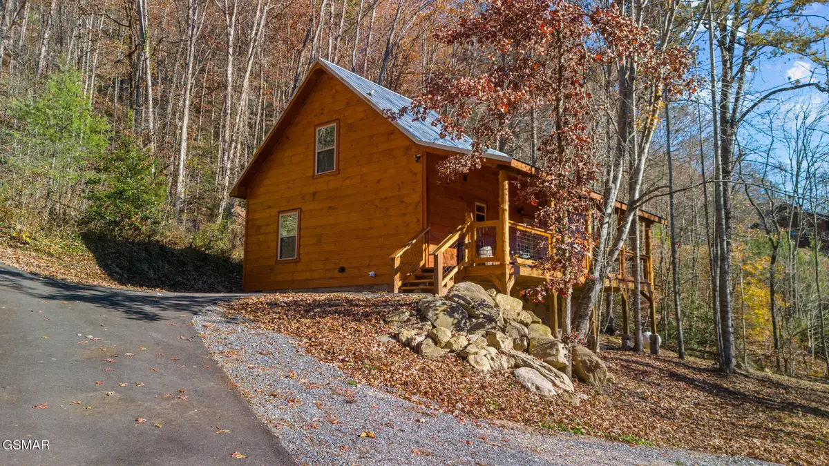 3879 Henry Town Rd, Sevierville, TN 37876 - #1