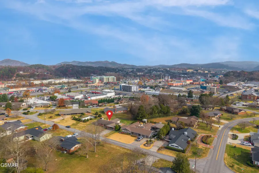 225 Bellwood Avenue, Pigeon Forge, TN 37863 - Image #3