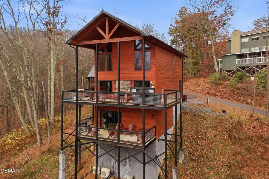 1110 Laddie Buck Lane, Gatlinburg, TN 37738 - Image #2