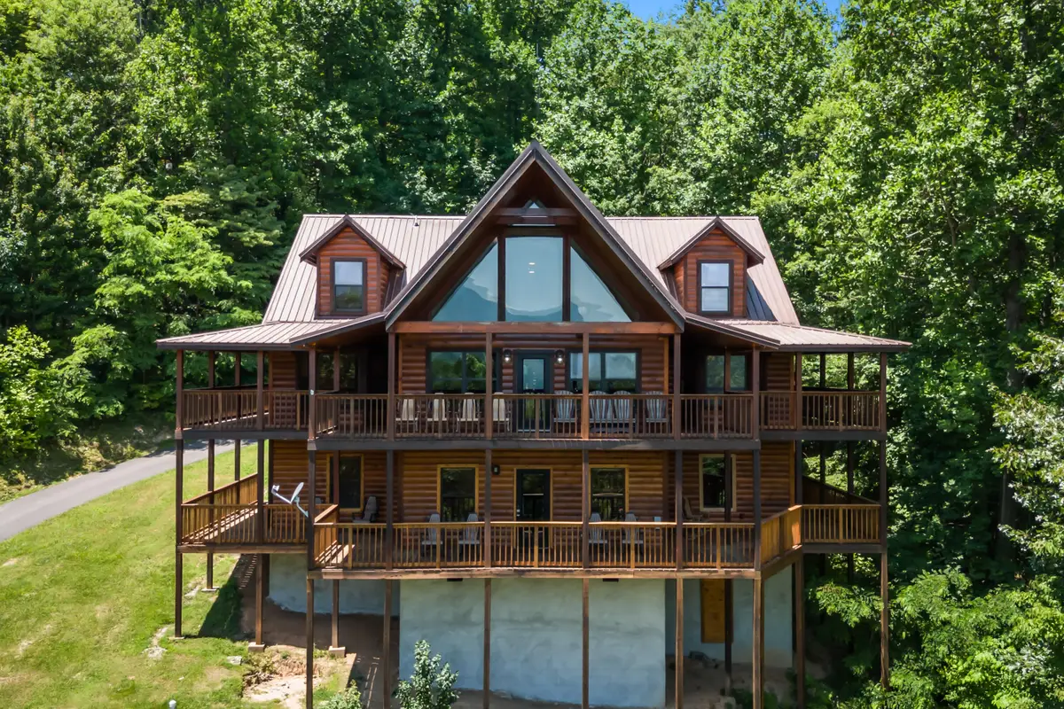 4172 Burning Tree Lane, Sevierville, TN 37862 - Image #1