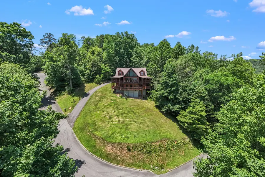 4172 Burning Tree Lane, Sevierville, TN 37862 - Image #2