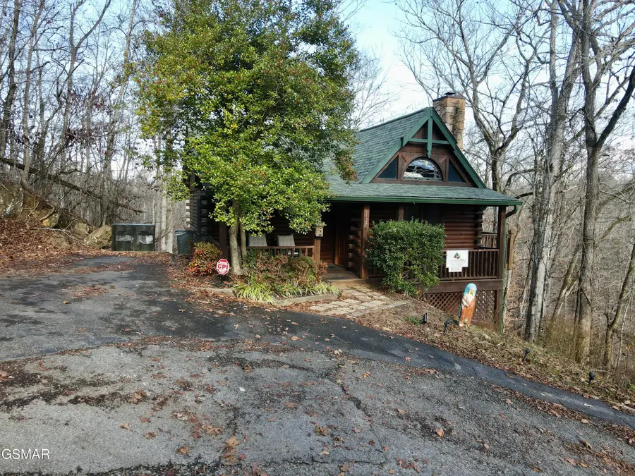 282 Cherokee Path Way, Sevierville, TN 37876 - Image #2