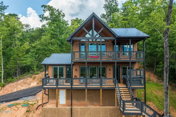 775 Cartertown Rd Road, Gatlinburg, TN 37738