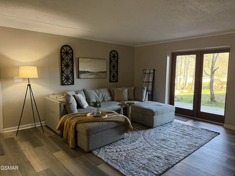 3815 E Parkway #APT 13, Gatlinburg, TN 37738 - Image #3