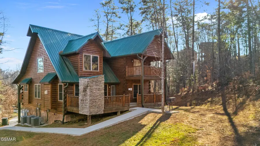 2804 Murray Ridge Road, Sevierville, TN 37876 - Image #2