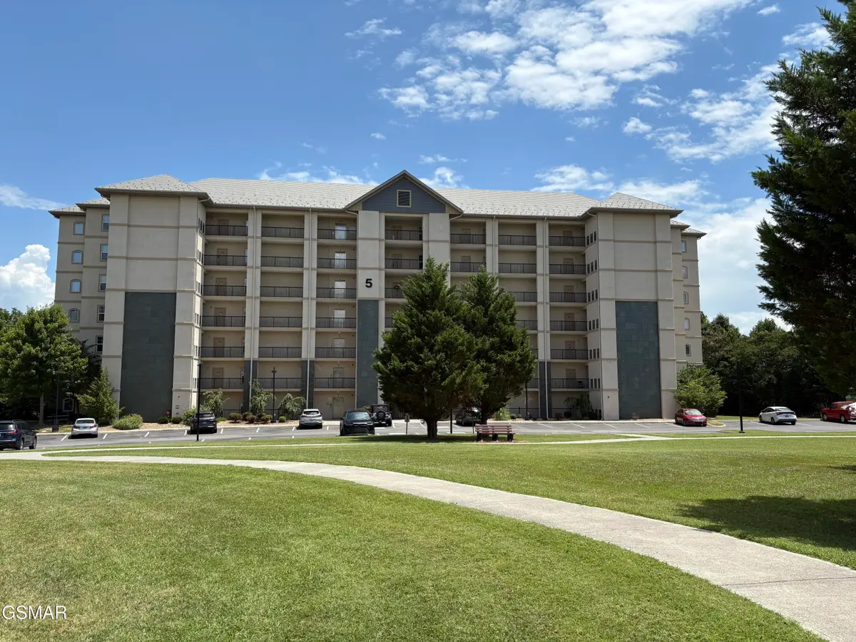 124 Plaza Drive #UNIT 5402, Pigeon Forge, TN 37863 - Image #1