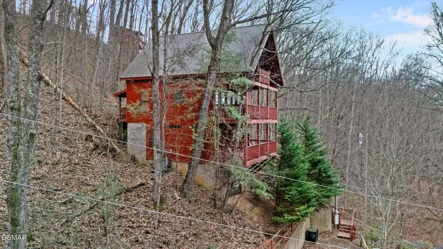 1322 Ridgefield Drive, Sevierville, TN 37876 - Image #2