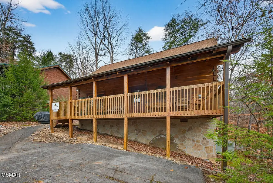 640 Forest Drive, Pigeon Forge, TN 37863 - Image #2