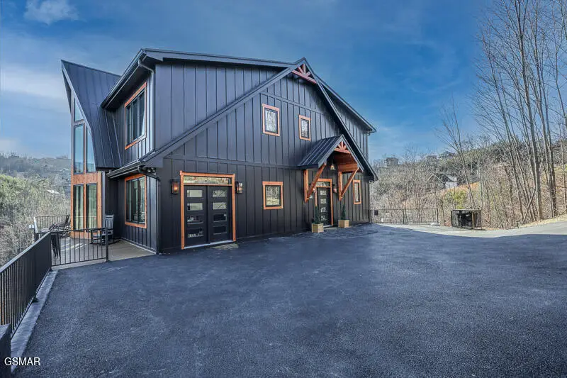 550 Greenbriar Lane, Gatlinburg, TN 37738 - Image #2