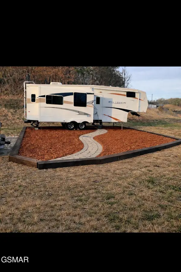 1009 Franklin Lane, Sevierville, TN 37876