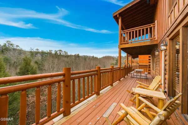 4339 Forest Ridge Way, Pigeon Forge, TN 37863