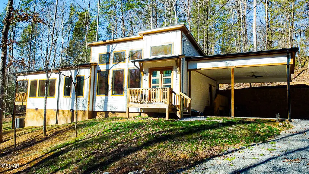 657 Crescent Drive, Gatlinburg, TN 37738 - Image #1