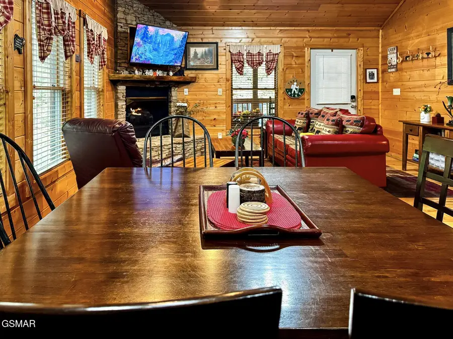 2919 Golden Pond Way, Sevierville, TN 37862 - Image #3