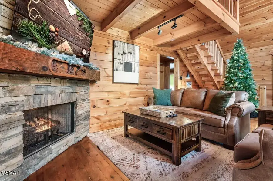 1637 Majestic Oak Way, Sevierville, TN 37876 - Image #3