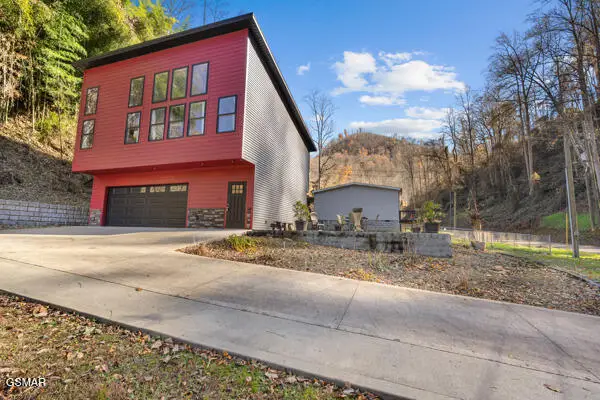 667 Turkey Nest Road, Gatlinburg, TN 37738 - Image #1