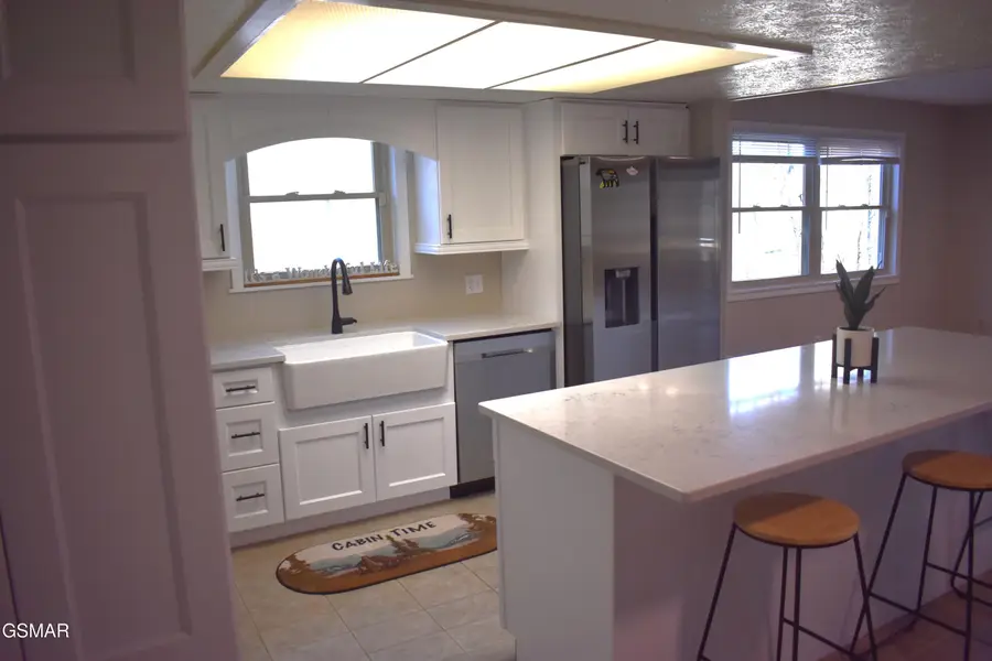 514 Gatlin Drive, Gatlinburg, TN 37738 - Image #3