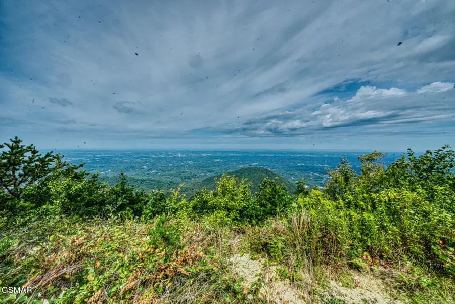 2820 Dupont Springs Road, Sevierville, TN 37876 - Image #2