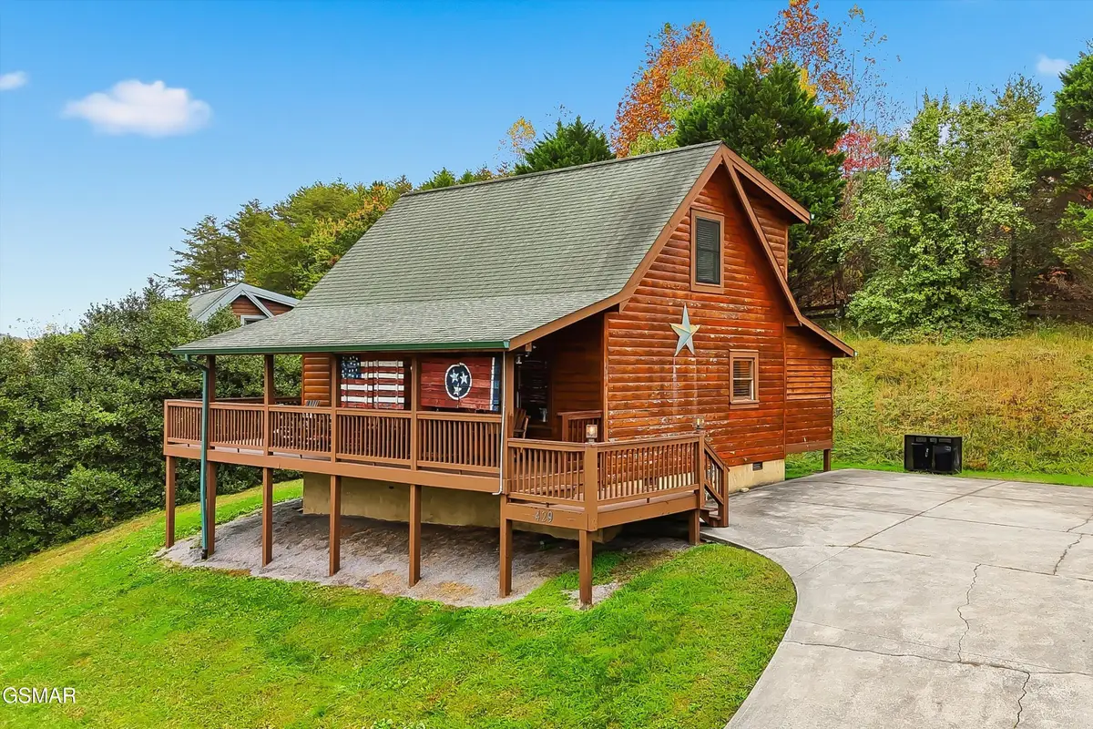 429 Keegan Drive, Pigeon Forge, TN 37863 - Image #1