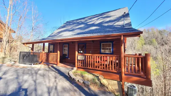 909 Grey Fox Trail, Gatlinburg, TN 37738