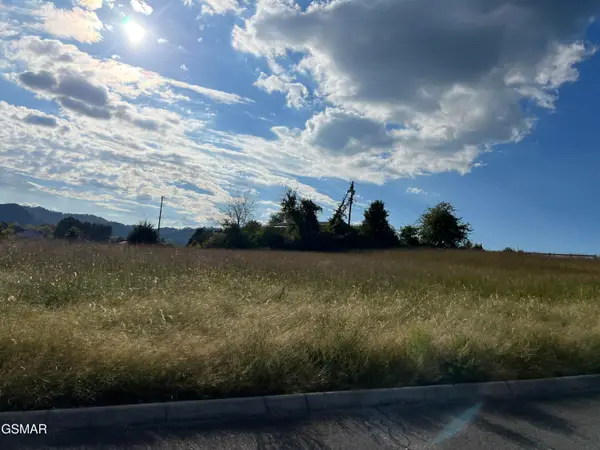 112 Clarksdale Circle, Rogersville, TN 37857