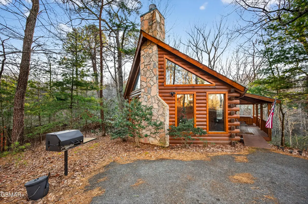 2332 Raymond Hollow Road, Sevierville, TN 37876 - Image #1