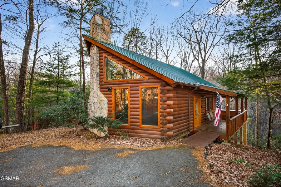 2332 Raymond Hollow Road, Sevierville, TN 37876 - Image #2