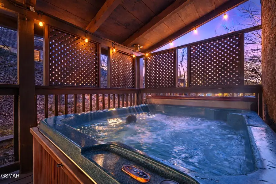 952 Iron Mountain Road, Pigeon Forge, TN 37863 - Image #3